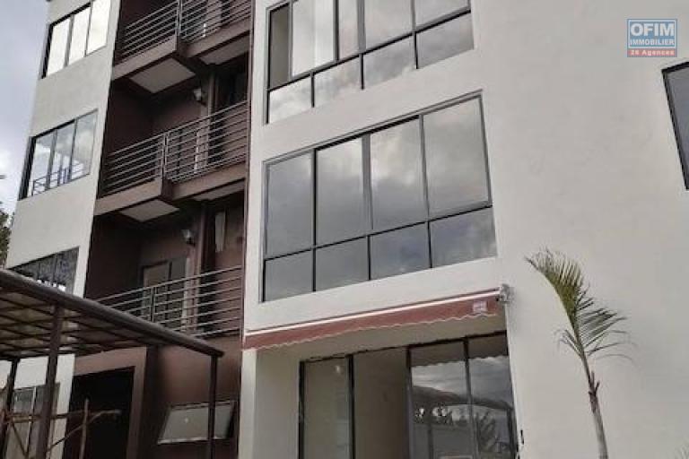 A louer des appartements T4 dans une r&eacute;sidence s&eacute;curis&eacute;e &agrave; IMERINAFOVOANY. Contact Mr Jacky
