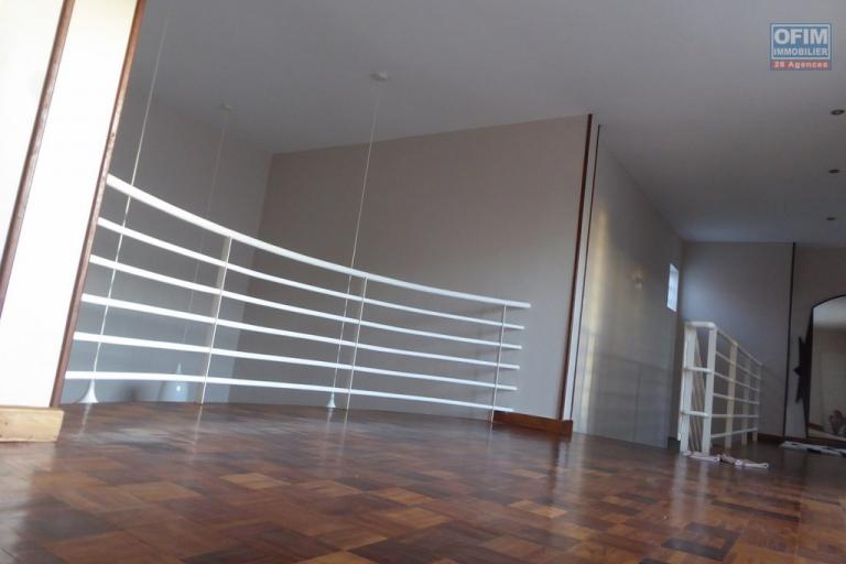 Une villa F6 avec piscine chauff&eacute;e &agrave; Betongolo