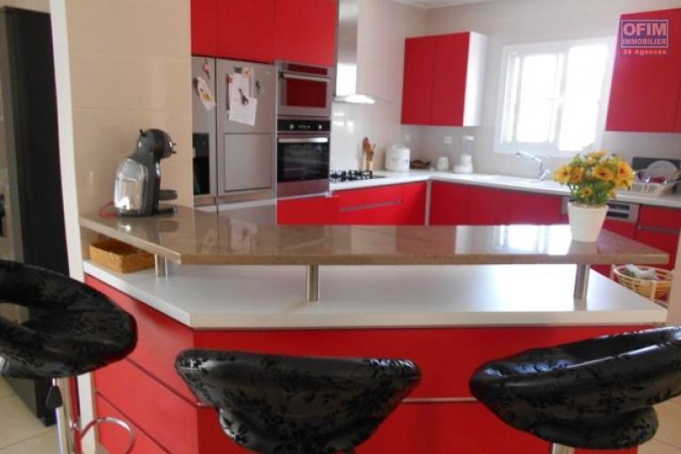 Une villa F6 avec piscine chauff&eacute;e &agrave; Betongolo