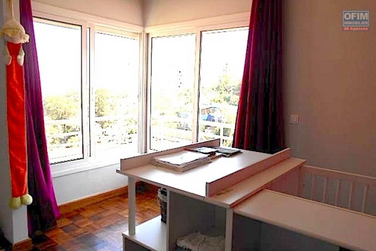Une villa F6 avec piscine chauff&eacute;e &agrave; Betongolo