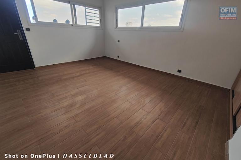 &agrave; louer appartement T3 neuve sur andrononobe analamahitsy contact Mr Jacky