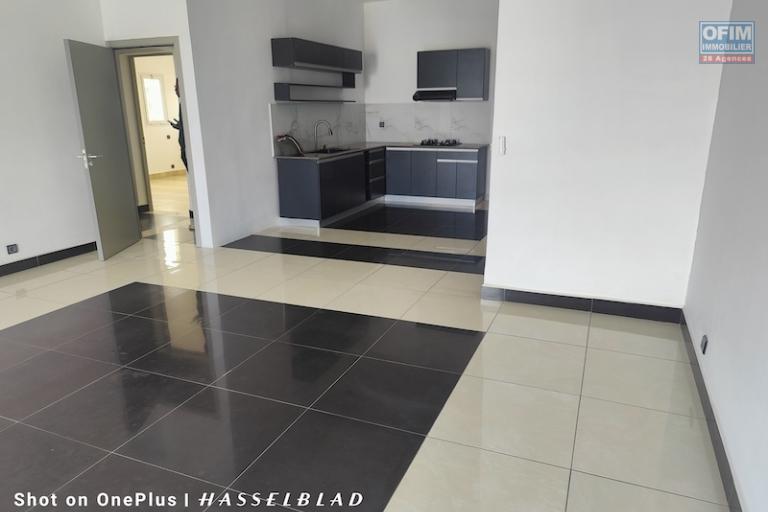 &agrave; louer appartement T3 neuve sur andrononobe analamahitsy contact Mr Jacky