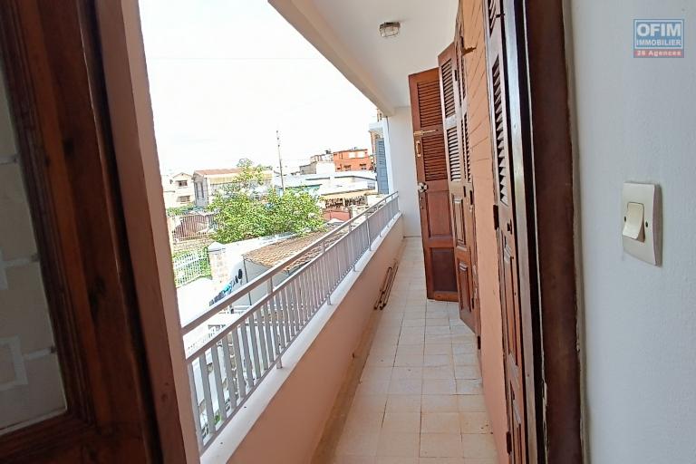 A LOUER une maison F5 avec parking &agrave; Tsimbazaza