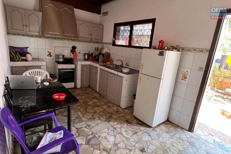 A VENDRE une villa de type F4 dans une r&eacute;sidence proche de toute les commodit&eacute;s &agrave; Tanjombato
