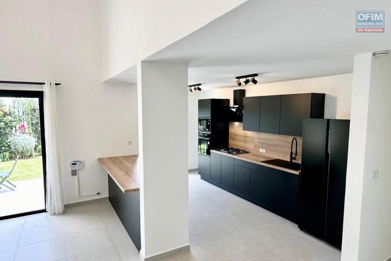 Une villa moderne F5 dans une r&eacute;sidence s&eacute;curis&eacute;e &agrave; Ambatobe