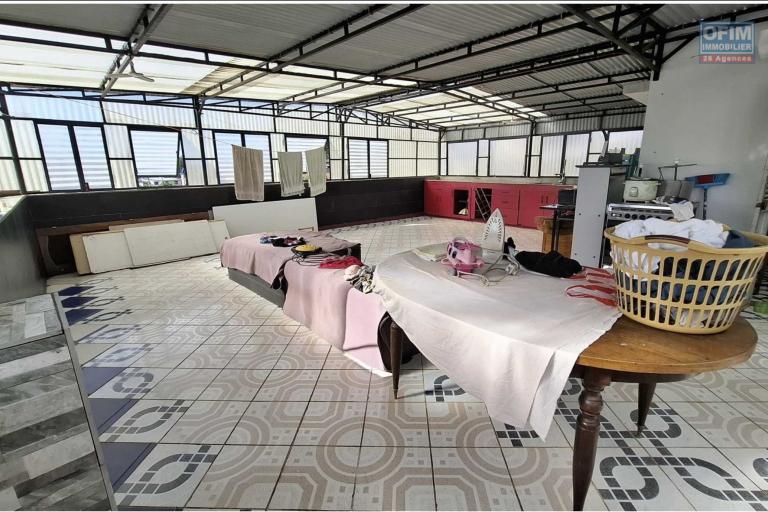 A vendre. B&acirc;timent en R+3 sur 870 m2 de terrain &agrave; Anosy Avaratra - Antananarivo