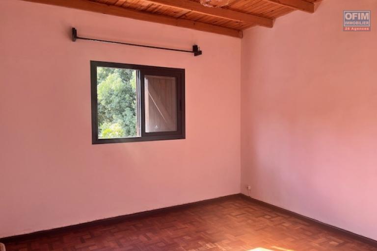 Une maison F4 &agrave; 10mn &agrave; pied du Lyc&eacute;e Fran&ccedil;ais &agrave; Ambatobe