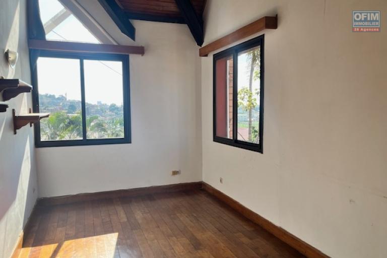 Une villa F4 avec grand jardin &agrave; Ankerana