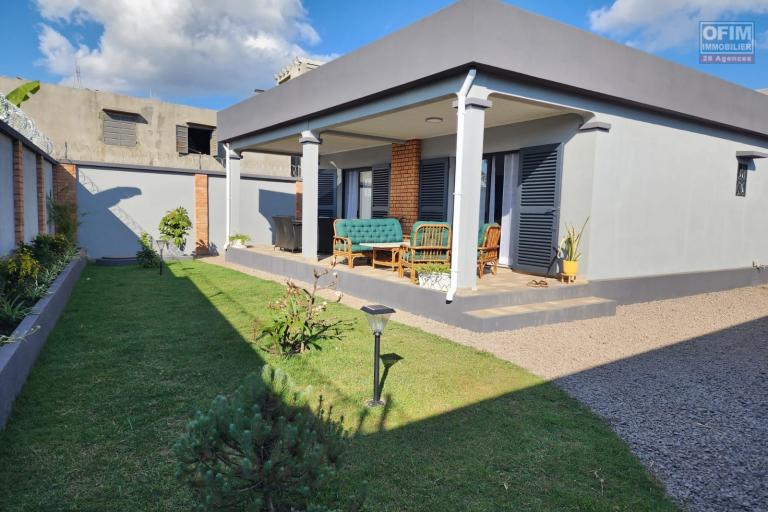 A LOUER - Belle villa basse neuve meublée type F3 à Ivato Morarano (Ankadindravola)