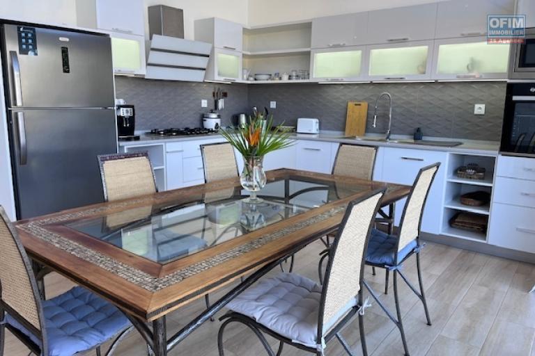 Une villa F4 meubl&eacute;e dans une petite r&eacute;sidence &agrave; Antanetibe Ilafy