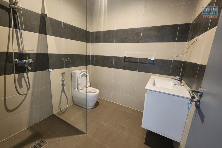A LOUER - Superbe Appartement T3 &agrave; Ambatobe &agrave; 5 minutes &agrave; pied du lyc&eacute;e fran&ccedil;ais (R&eacute;sidence s&eacute;curis&eacute;e avec piscine)