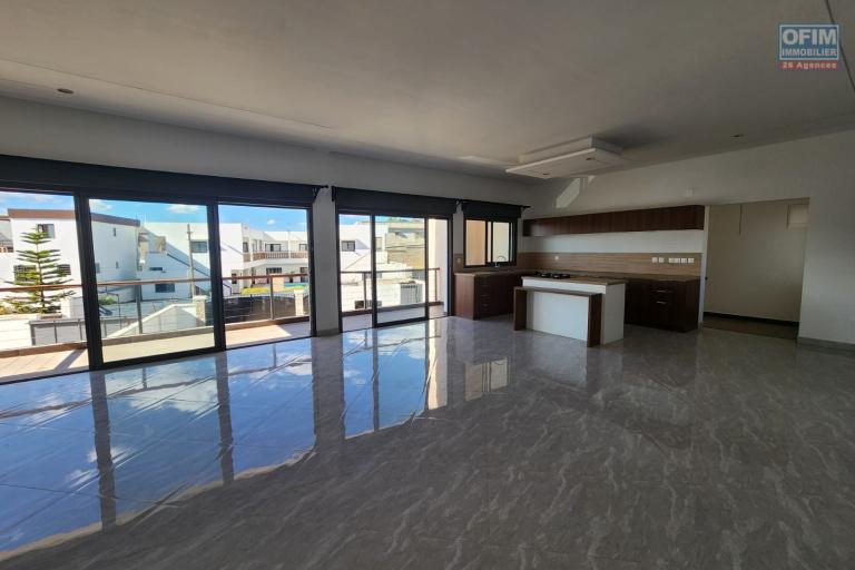 &Agrave; louer - APPARTEMENT NEUF T4 DE STANDING SITU&Eacute; &Agrave; TANJONDAVA TALATAMATY