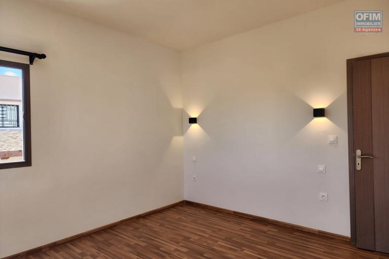 &Agrave; louer - APPARTEMENT NEUF T4 DE STANDING SITU&Eacute; &Agrave; TANJONDAVA TALATAMATY