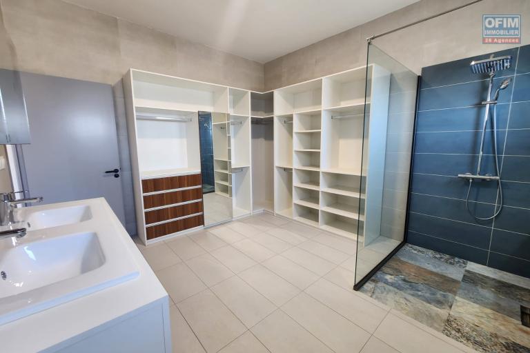 &Agrave; louer - APPARTEMENT NEUF T4 DE STANDING SITU&Eacute; &Agrave; TANJONDAVA TALATAMATY. (NON DISPONIBLE)