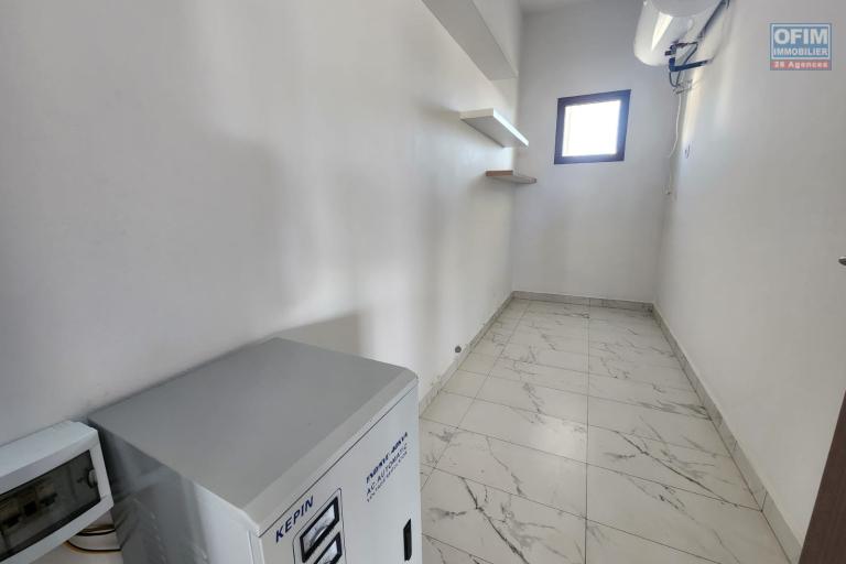 &Agrave; louer - APPARTEMENT NEUF T4 DE STANDING SITU&Eacute; &Agrave; TANJONDAVA TALATAMATY