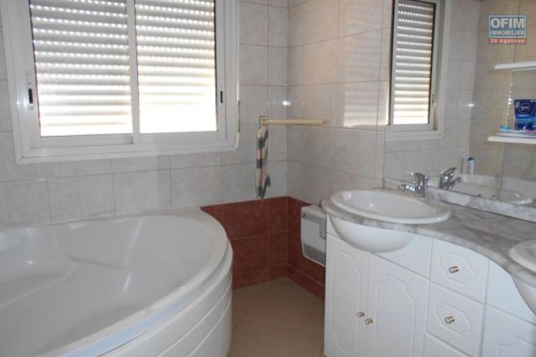 Un appartement T4 s&eacute;curis&eacute; &agrave; Ivandry