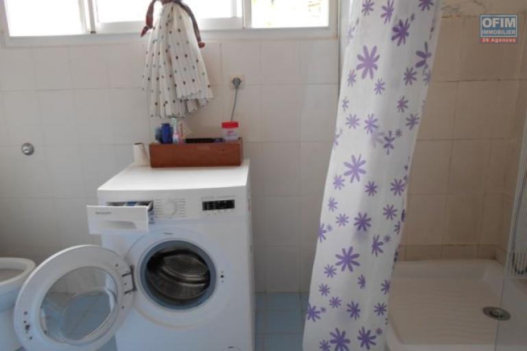 A louer une villa F6 semi meubl&eacute;e avec piscine &agrave; 5mn &agrave; pied du Lyc&eacute;e Fran&ccedil;ais Ambatobe