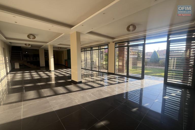Une maison F6 avec jardin am&eacute;nag&eacute; &agrave; 4mn de la route principale sur By Pass