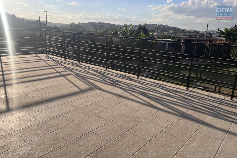 Une maison F6 avec jardin am&eacute;nag&eacute; &agrave; 4mn de la route principale sur By Pass