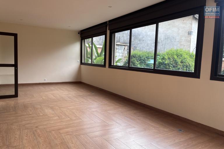 Un appartement T4 dans une r&eacute;sidence s&eacute;curis&eacute;e &agrave; Androhibe