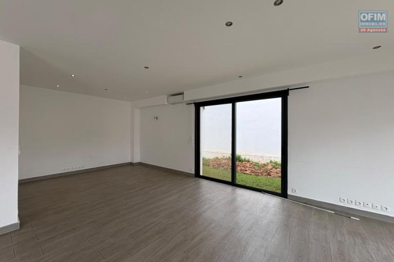 A r&eacute;server d&egrave;s maintenant une villa F4 dans une petite r&eacute;sidence s&eacute;curis&eacute;e &agrave; Mahatony Ivandry