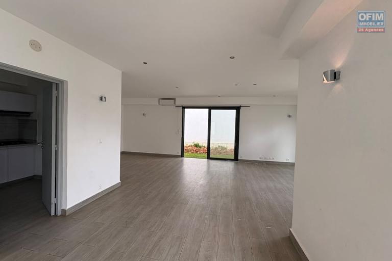 A r&eacute;server d&egrave;s maintenant une villa F4 dans une petite r&eacute;sidence s&eacute;curis&eacute;e &agrave; Mahatony Ivandry