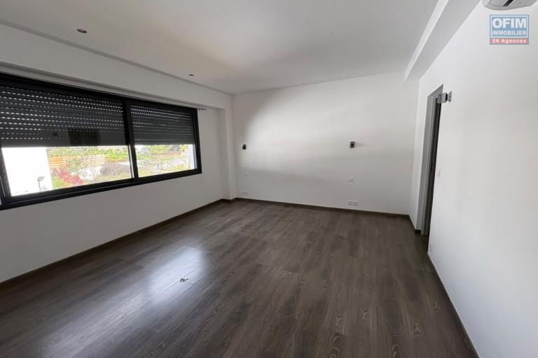 A r&eacute;server d&egrave;s maintenant une villa F4 dans une petite r&eacute;sidence s&eacute;curis&eacute;e &agrave; Mahatony Ivandry