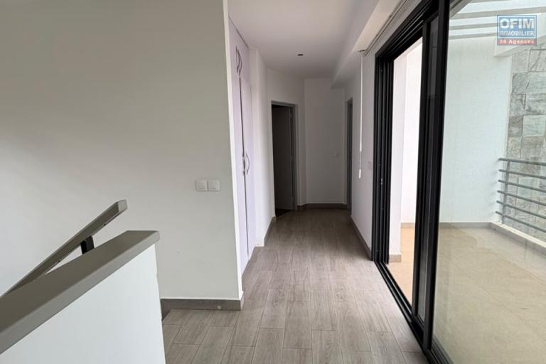 A r&eacute;server d&egrave;s maintenant une villa F4 dans une petite r&eacute;sidence s&eacute;curis&eacute;e &agrave; Mahatony Ivandry