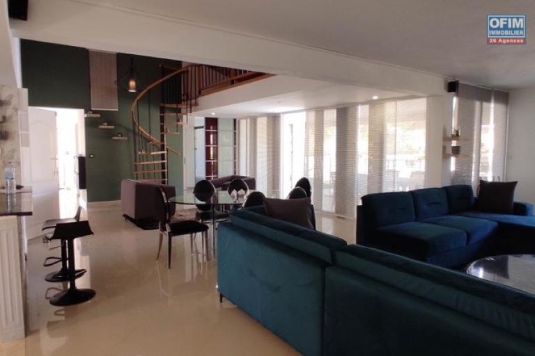 A louer une villa F4 meublée à Ambatolampy Tsimahafotsy