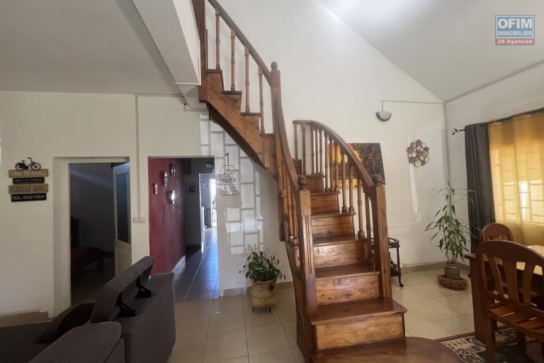 A vendre charmante maison avec grand jardin à Amborompotsy, Baisse de prix!