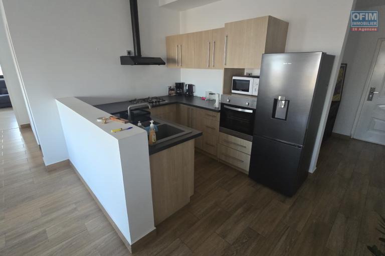 Un appartement T3 meubl&eacute; s&eacute;curis&eacute; sur la haute ville &agrave; Ambohipotsy