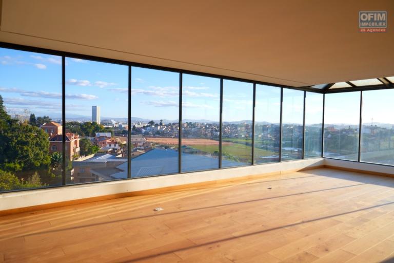 A louer un appartement T3 avec une vue sur massay Ivandry