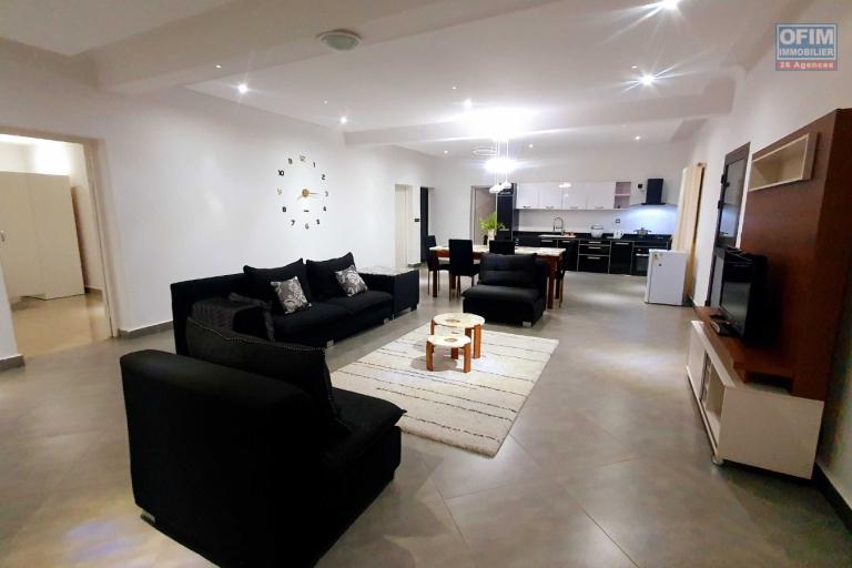 À LOUER – Superbe appartement meublé de haut standing à Ambohinambo