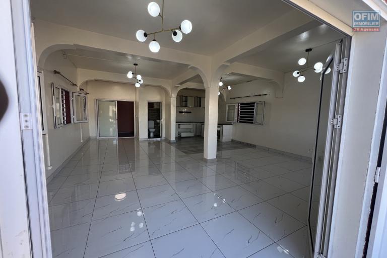 &Agrave; LOUER &ndash; Villa neuve en duplex &agrave; Imerimanjaka Ambohijanaka. PRIX EN BAISSE