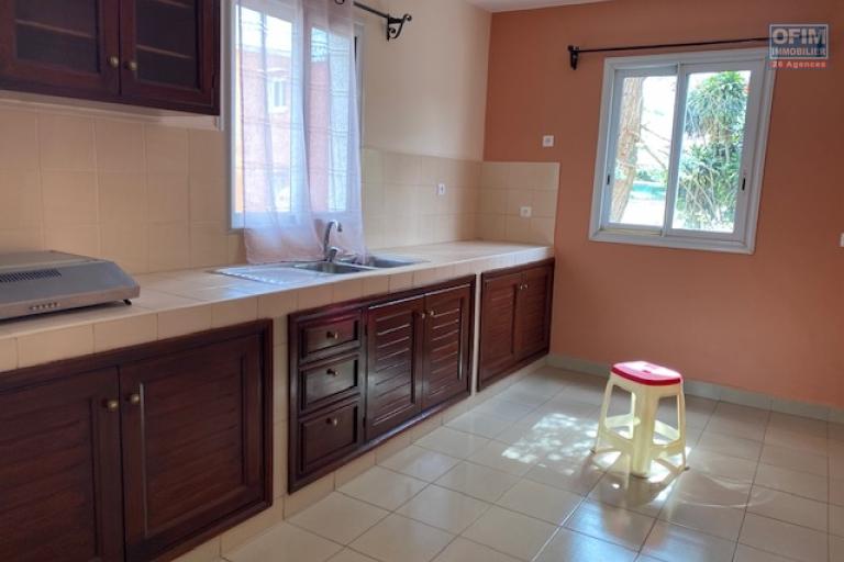 Un appartement T3 s&eacute;curis&eacute; &agrave; Mahatony Ivandry