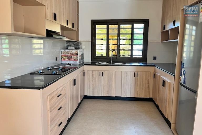 Trois villas neuves en copropri&eacute;t&eacute; avec une piscine &agrave; Ambatobe