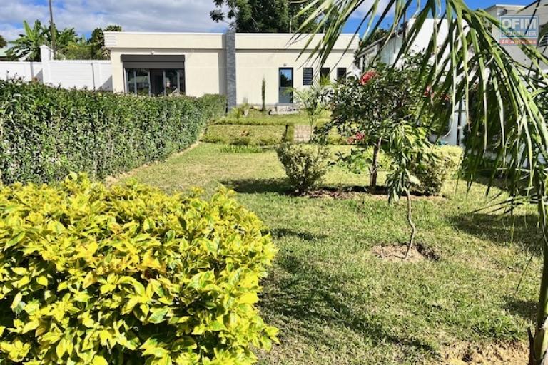 Trois villas neuves en copropri&eacute;t&eacute; avec une piscine &agrave; Ambatobe