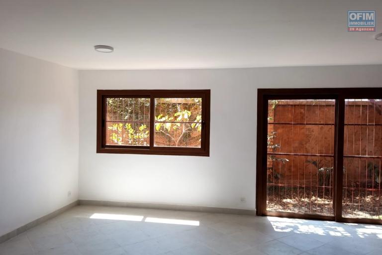 Une maison F4 accol&eacute;e &agrave; Mandrosoa Ivato