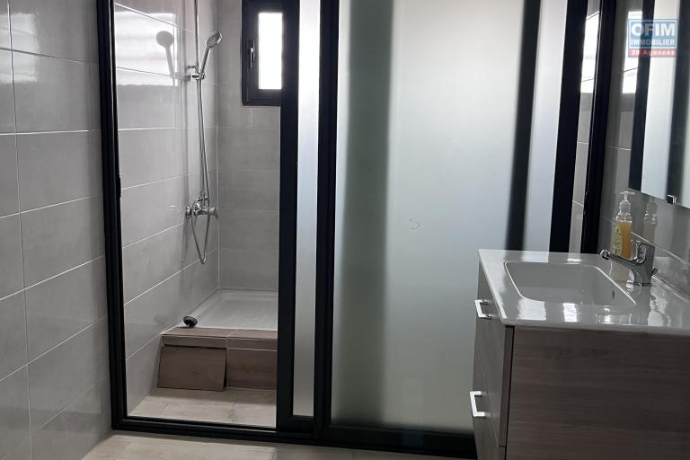 Trois grands appartements T5 neufs et lumineux &agrave; Mahazoarivo