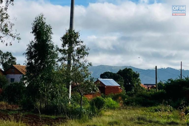 Vente d'un terrain de 7 002 m2 &agrave; Arivonimamo
