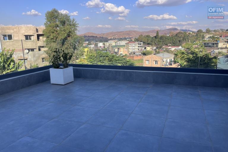 Vente d'une villa F6 meubl&eacute;e de standing &agrave; Iavoloha Mandrimena