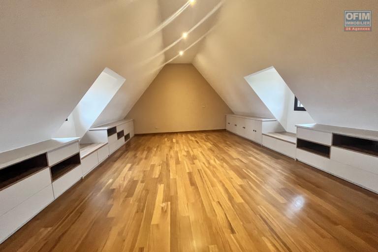 Une villa F6 de style architectural traditionnel F6 &agrave; Ankorondrano