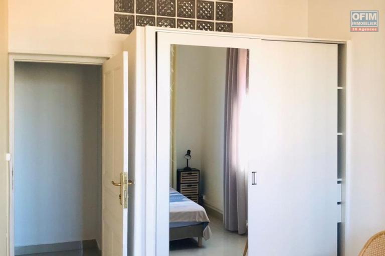 Un appartement T3 meubl&eacute; au rez de jardin &agrave; Ambatobe