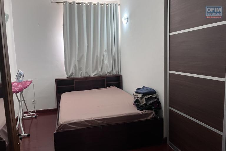 A r&eacute;server pour Septembre un appartement T3 meubl&eacute; dans une r&eacute;sidence s&eacute;curis&eacute;e &agrave; Ambatobe