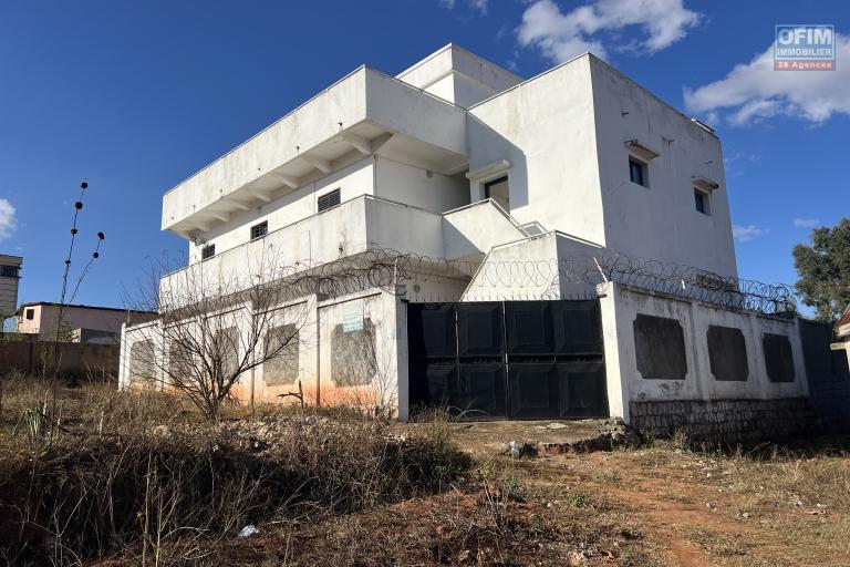 &Agrave; LOUER &ndash; Ensemble de deux maisons neuves &agrave; Betafo Ambohimangakely