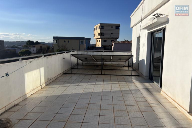 &Agrave; LOUER &ndash; Ensemble de deux maisons neuves &agrave; Betafo Ambohimangakely