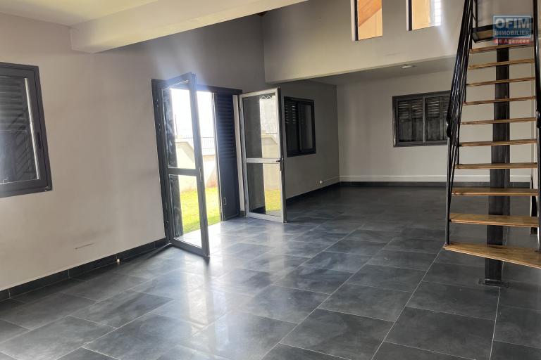 Une villa F5 neuve &agrave; Ilafy Antsampandrano