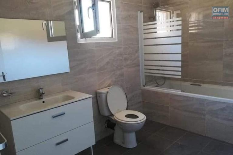 Une villa F5 de standing avec piscine &agrave; Ambatobe