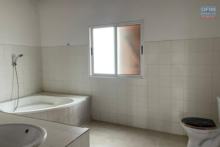 Une villa basse F4 &agrave;  Ambohijanahary Manerinerina