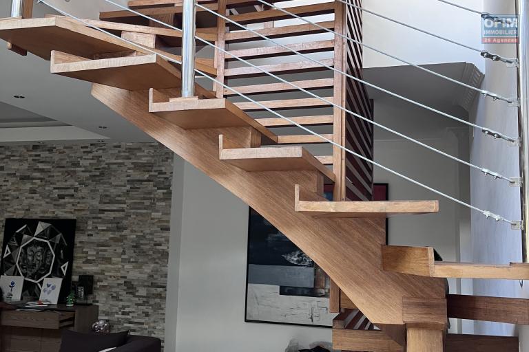 Un appartement T5 meubl&eacute; en duplex &agrave; Androhibe